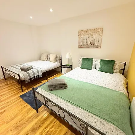 Kensington Guest Rooms 98